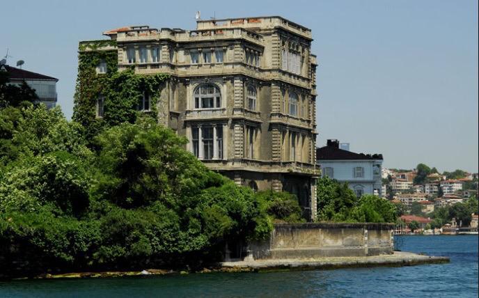 Historical Palace 19th century on Bosphorus