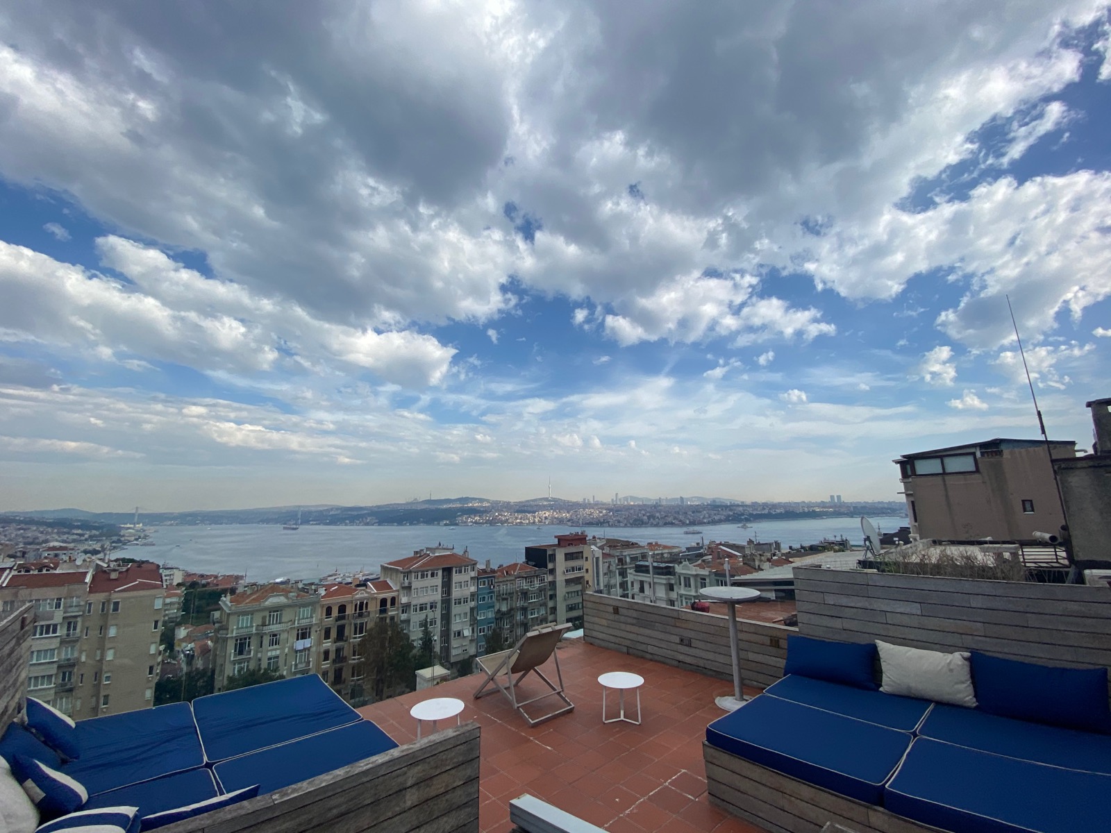 فندق اسطنبول للبيع