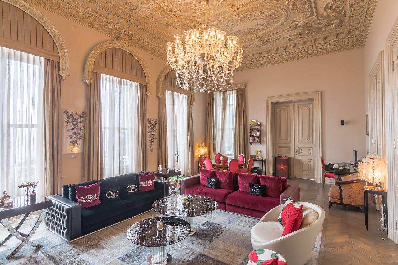 Super Luxury Mansion