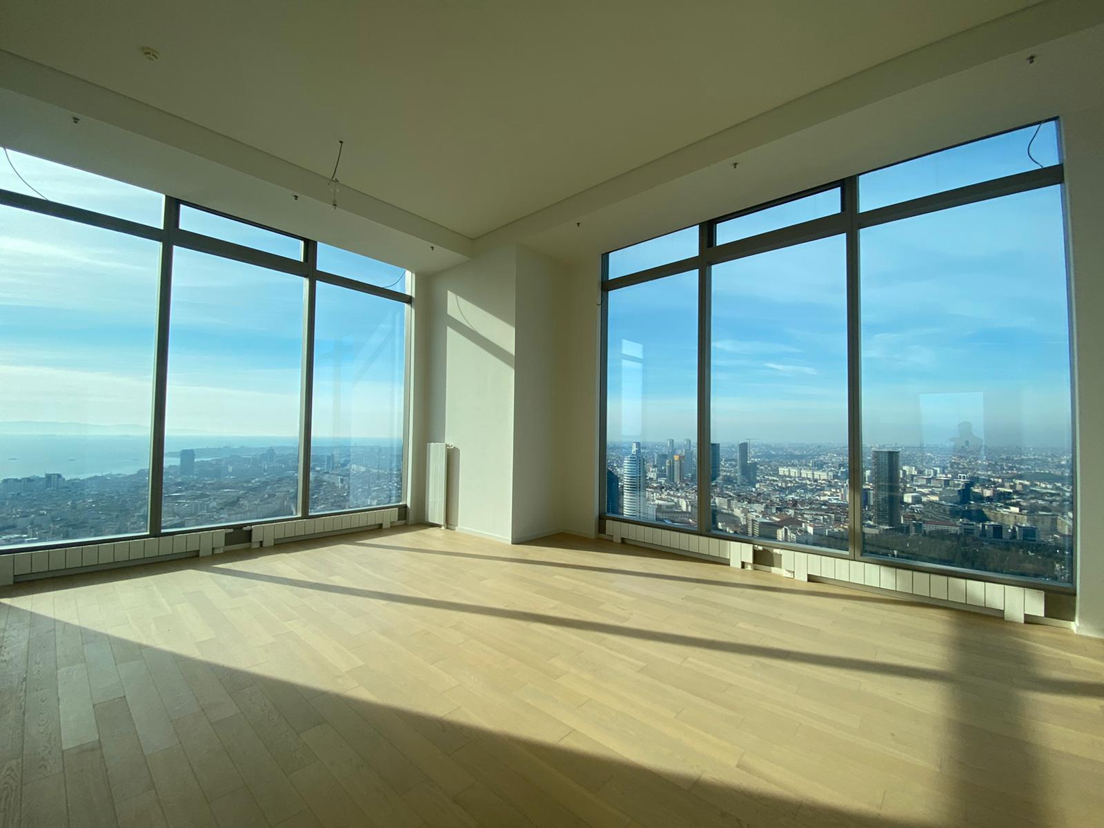 Torun Center Penthouse 42th Floor