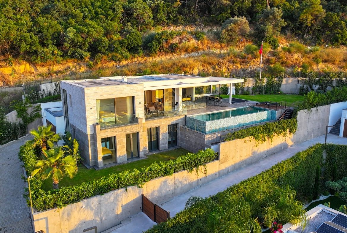 Modern Villa with Sea View in Yalıkavak